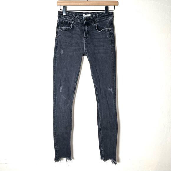 Zara black distressed skinny leg jeans size 4 B197 - Picture 1 of 3